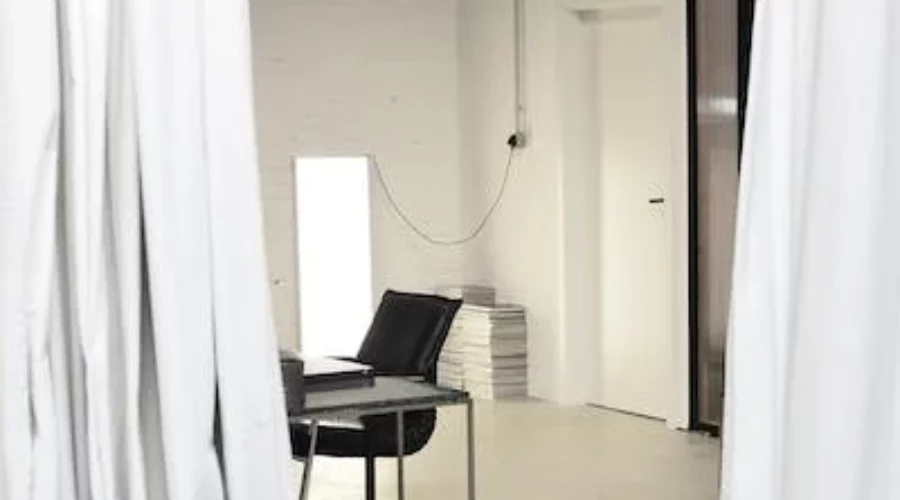 Furnished vs. Unfurnished Apartments: A Comprehensive Comparison in the UAE Rental Market